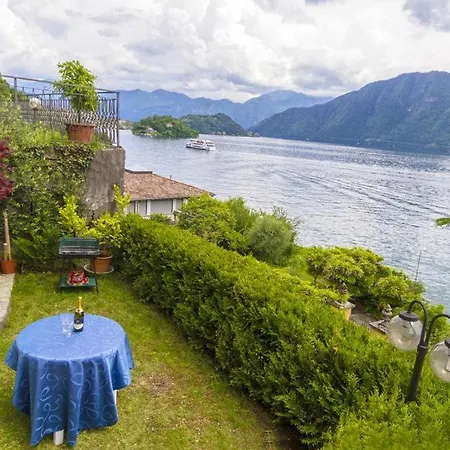 Frontlake With Balcony Apartamento Sala Comacina