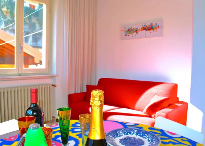 Frontlake With Balcony アパート サーラ・コマチーナ